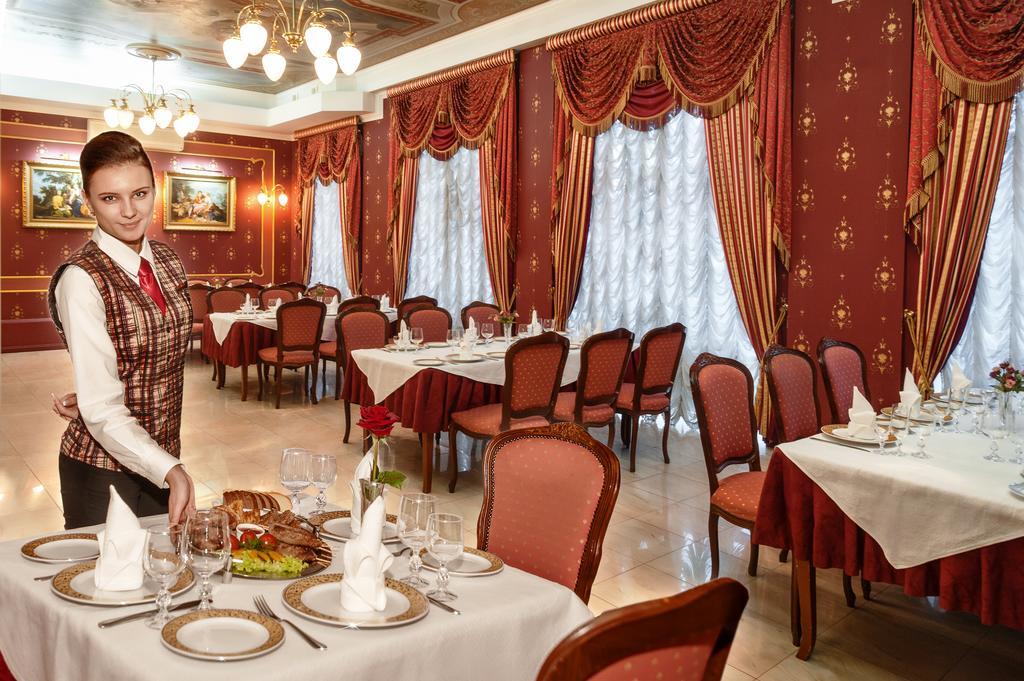 ריבנה Marlen Hotel מראה חיצוני תמונה